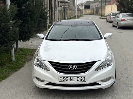 Hyundai Sonata 2010