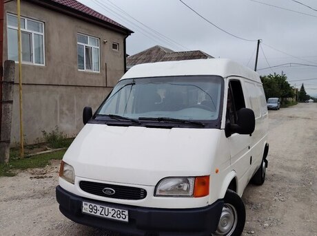 Ford Transit 2000