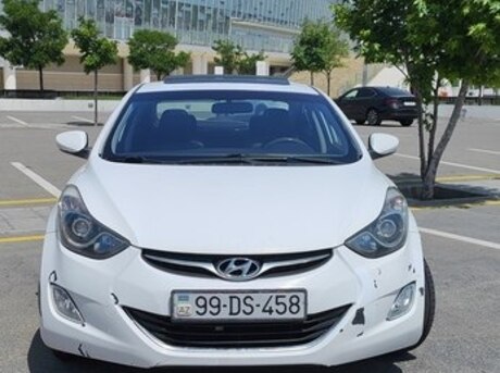 Hyundai Elantra 2012