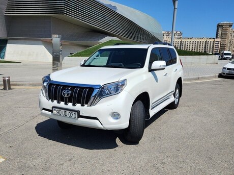 Toyota Land Cruiser Prado 2013