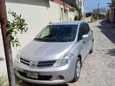 Nissan Tiida 2012