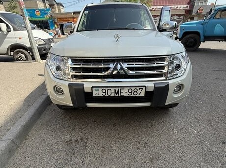 Mitsubishi Pajero 2011