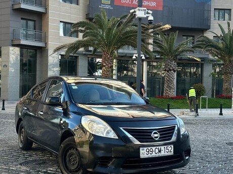Nissan Sunny 2012