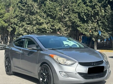 Hyundai Elantra 2012