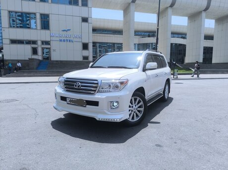 Toyota Land Cruiser 2010