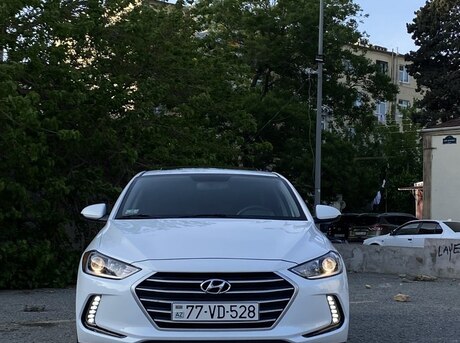 Hyundai Elantra 2018