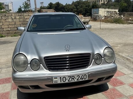 Mercedes E 240 2002