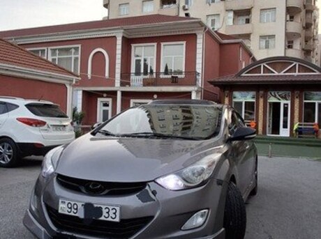 Hyundai Elantra 2011