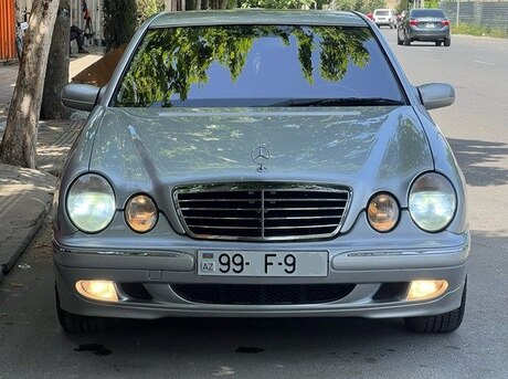 Mercedes E 220 d 2000