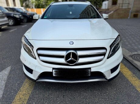 Mercedes GLA 200 2015