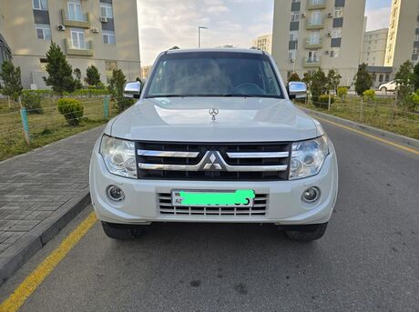 Mitsubishi Pajero 2012