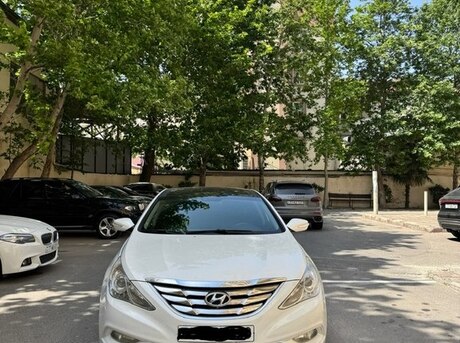 Hyundai Sonata 2010