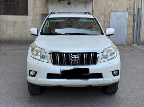 Toyota Land Cruiser Prado 2011