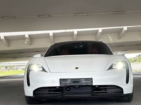 Porsche Taycan 2023