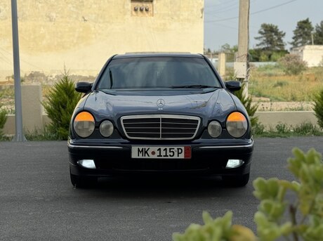 Mercedes E 220 d 2000