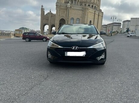 Hyundai Elantra 2018