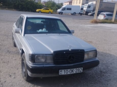Mercedes 190 1990