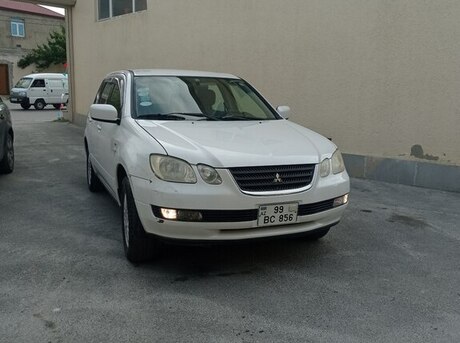 Mitsubishi Airtrek 2001