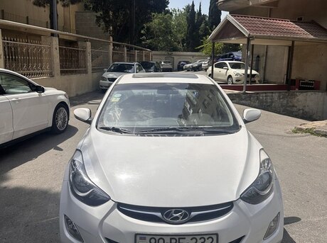 Hyundai Elantra 2012