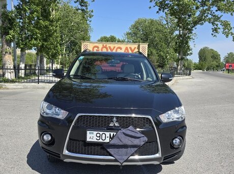 Mitsubishi Outlander 2011