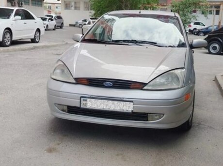 Ford Focus 2000
