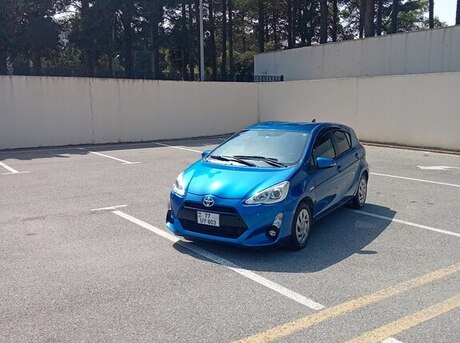 Toyota Aqua 2015