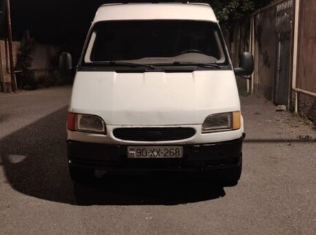 Ford Transit 2000