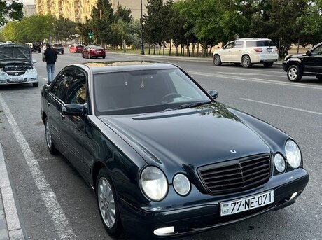 Mercedes E 220 d 1999