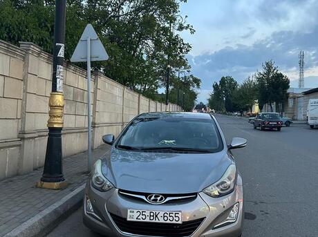 Hyundai Avante 2015