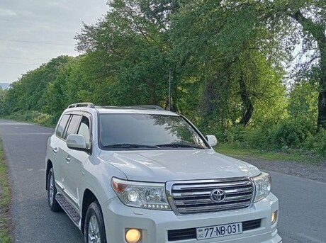 Toyota Land Cruiser 2011