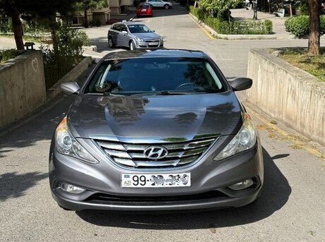Hyundai Sonata 2010
