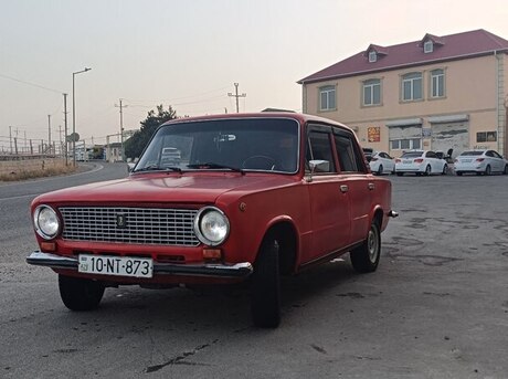 LADA (VAZ) 21011 1983