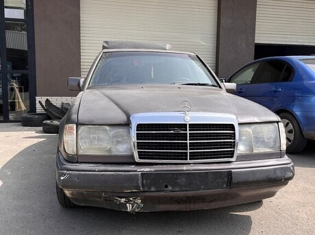 Mercedes E 250 1992