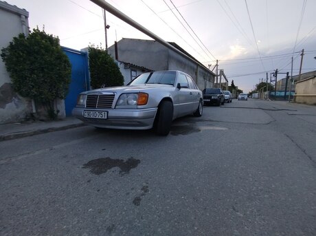 Mercedes E 220 1993