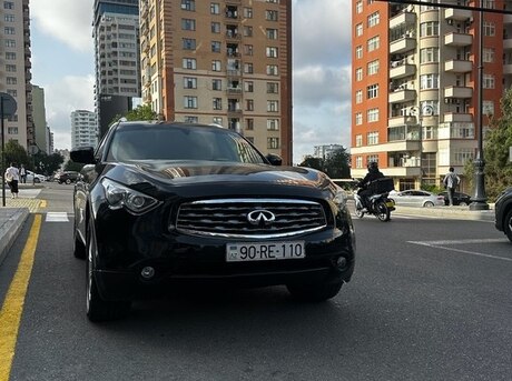 Infiniti FX35 2011