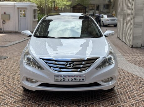 Hyundai Sonata 2010