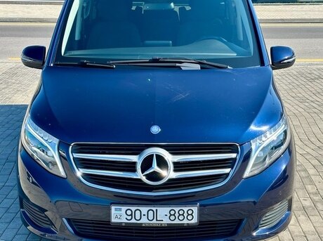 Mercedes V 220 2016