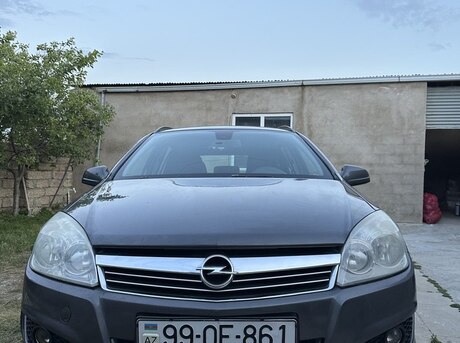 Opel Astra 2010