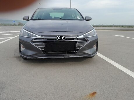 Hyundai Elantra 2019