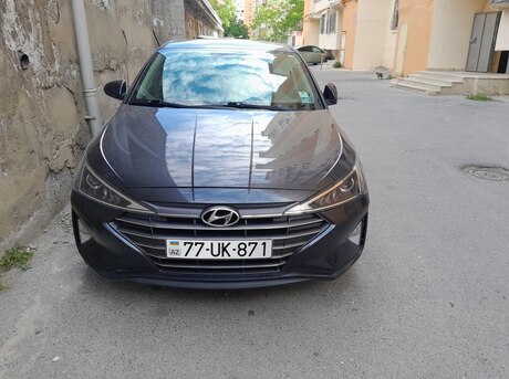 Hyundai Elantra 2019
