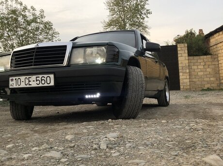 Mercedes 190 1986