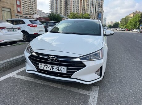 Hyundai Elantra 2019