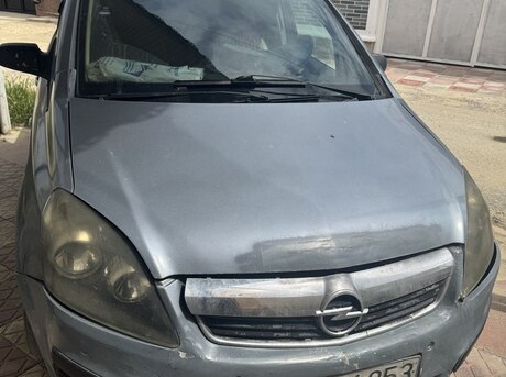 Opel Zafira 2005