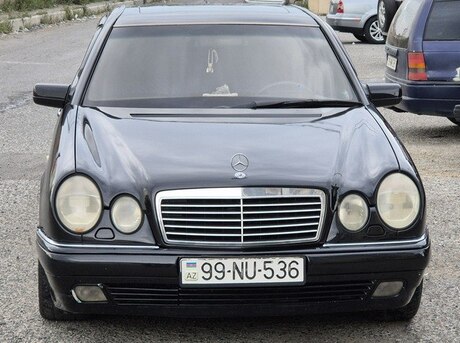Mercedes E 240 1999