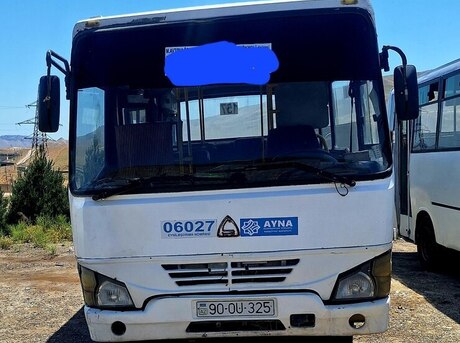 Isuzu NP 37 2009