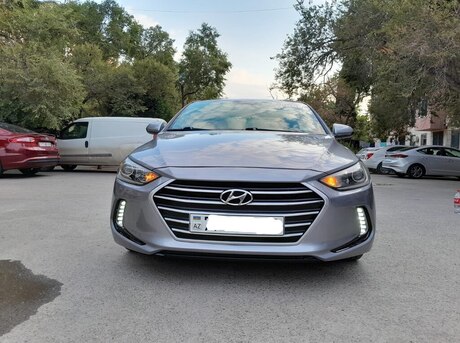 Hyundai Elantra 2016