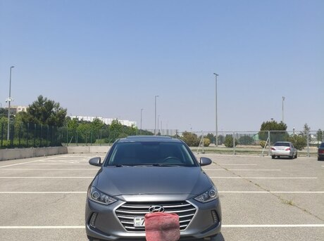 Hyundai Elantra 2018