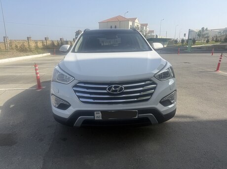 Hyundai Grand Santa Fe