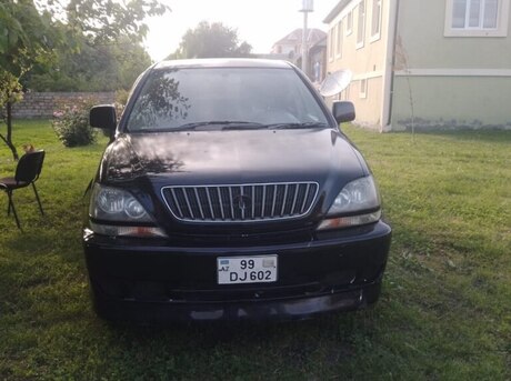 Toyota Harrier 2000