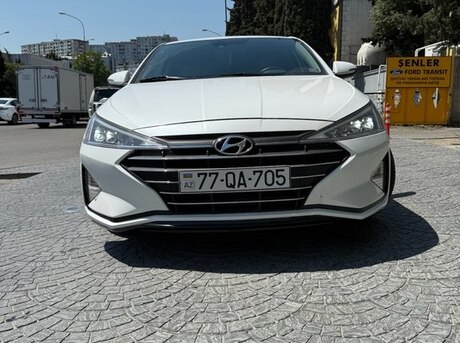 Hyundai Elantra 2019
